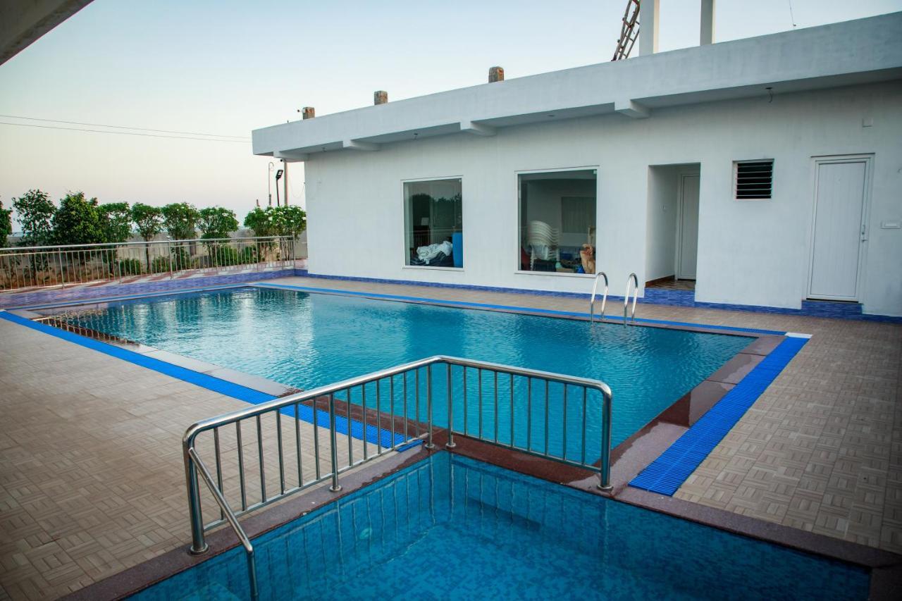 Thai Beach Resort Tiruchchendūr Exterior foto